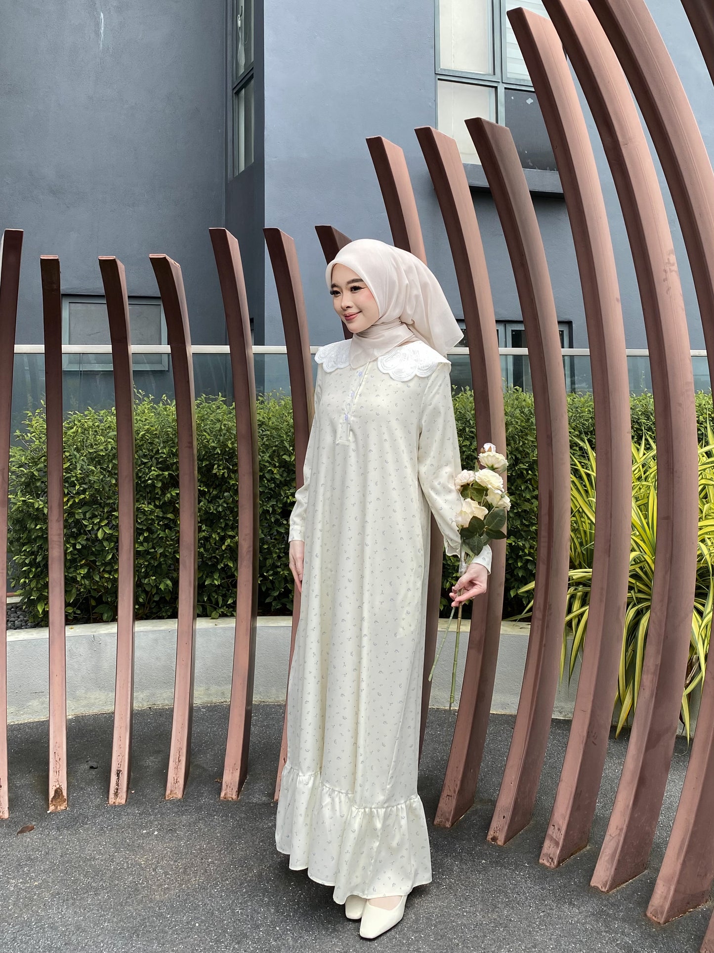 Rurose Dress in Cream