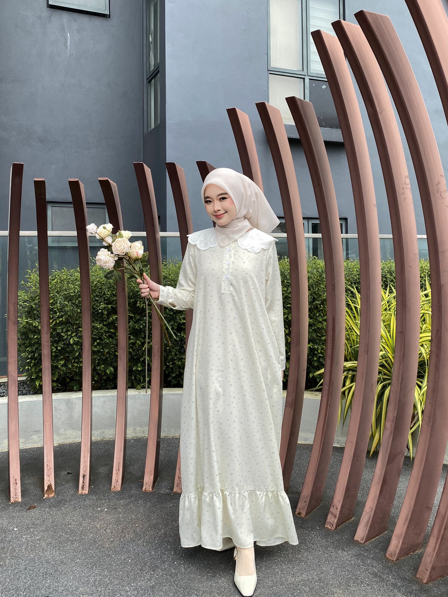 Rurose Dress in Cream