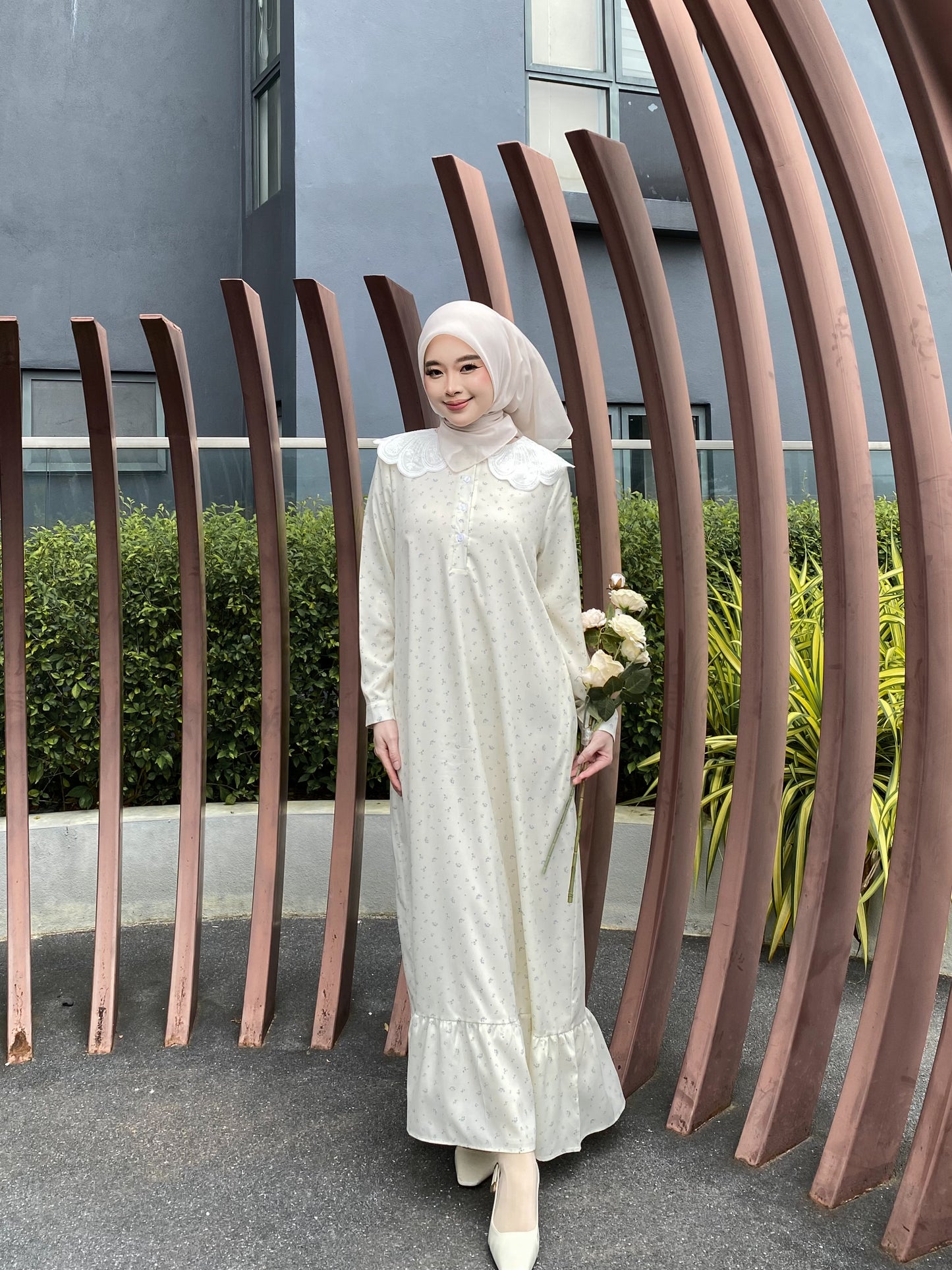 Rurose Dress in Cream