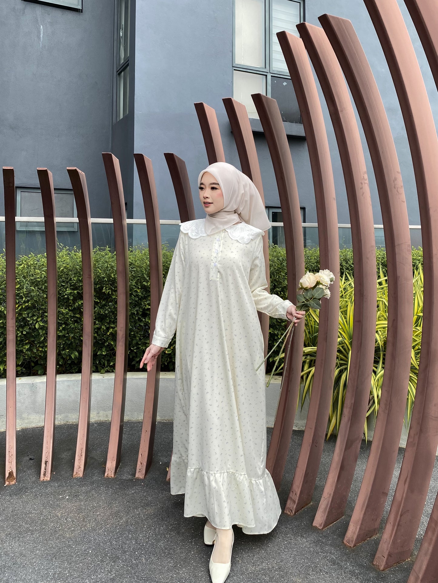 Rurose Dress in Cream