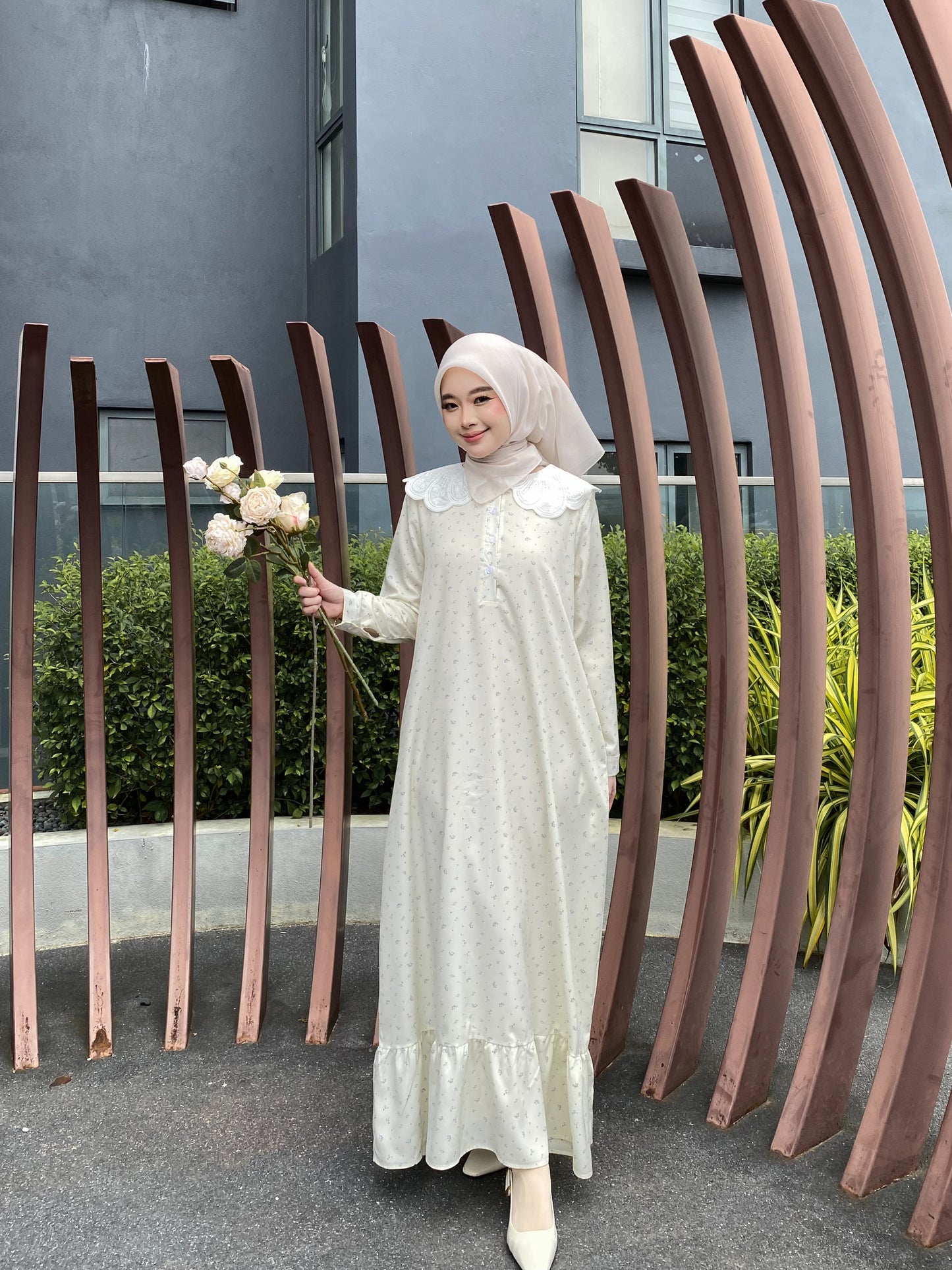 Rurose Dress in Cream