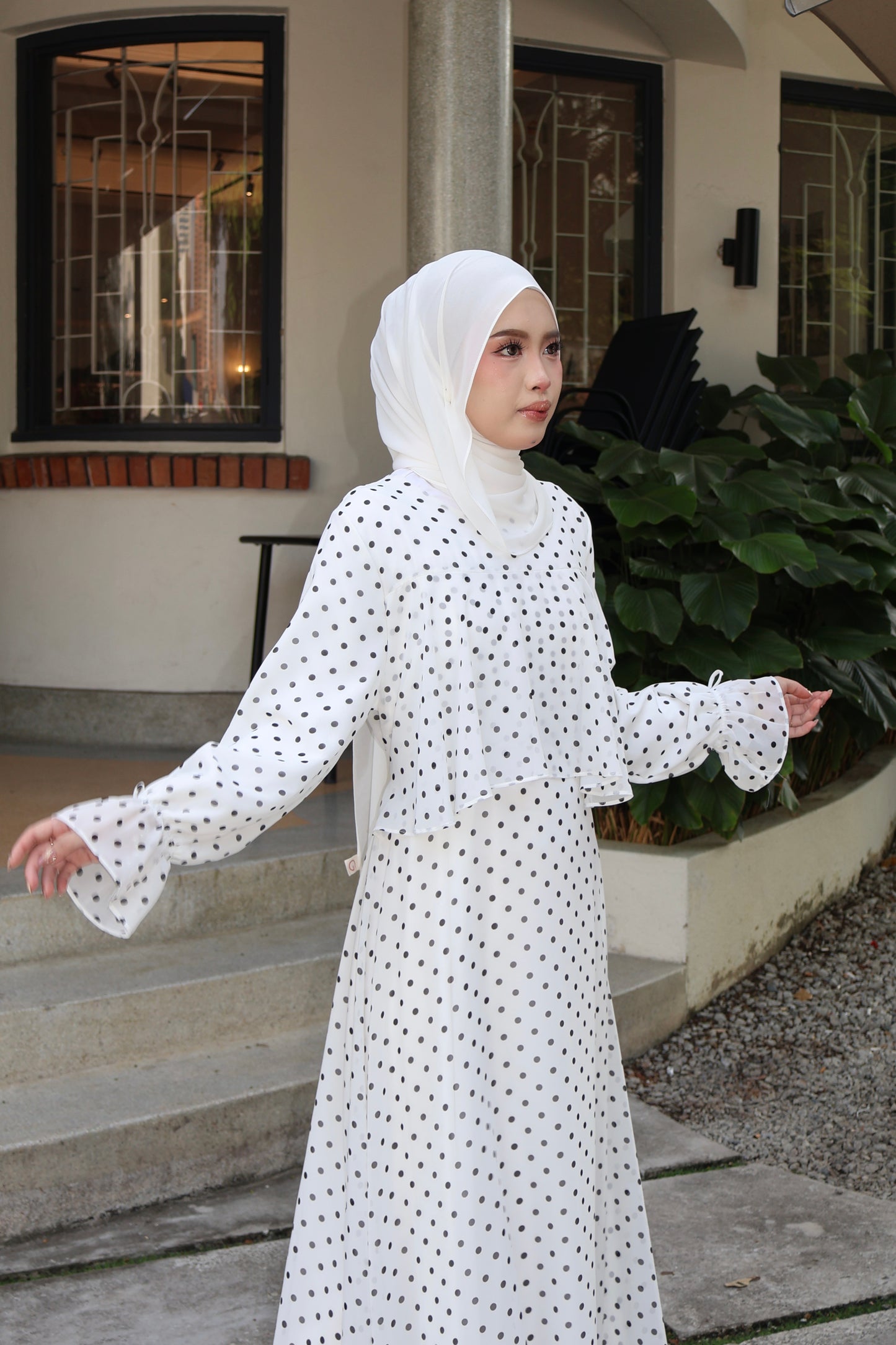 LILY POLKA IN WHITE
