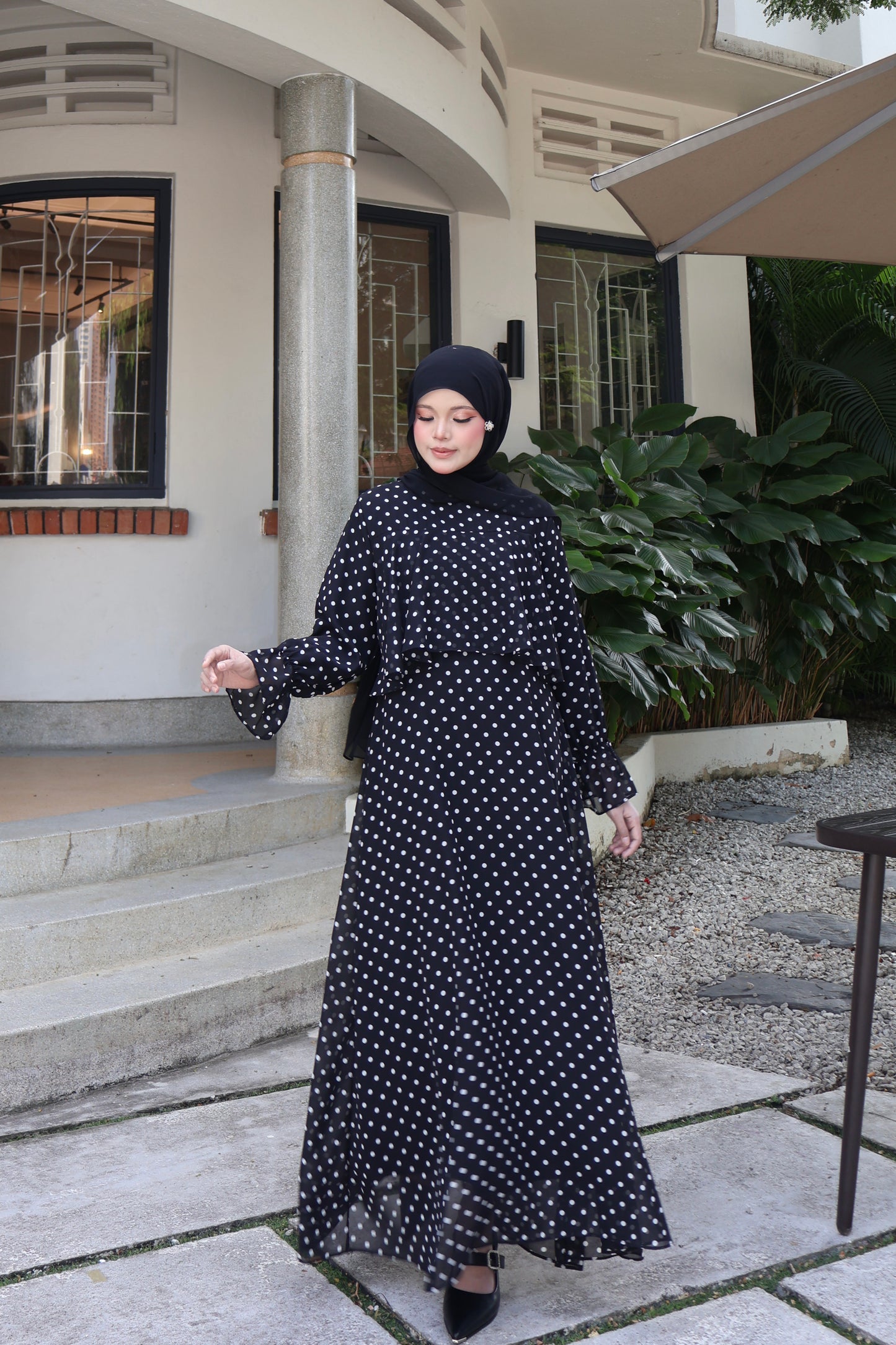 LILY POLKA IN BLACK