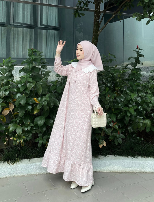 Rurose Dress in Blush