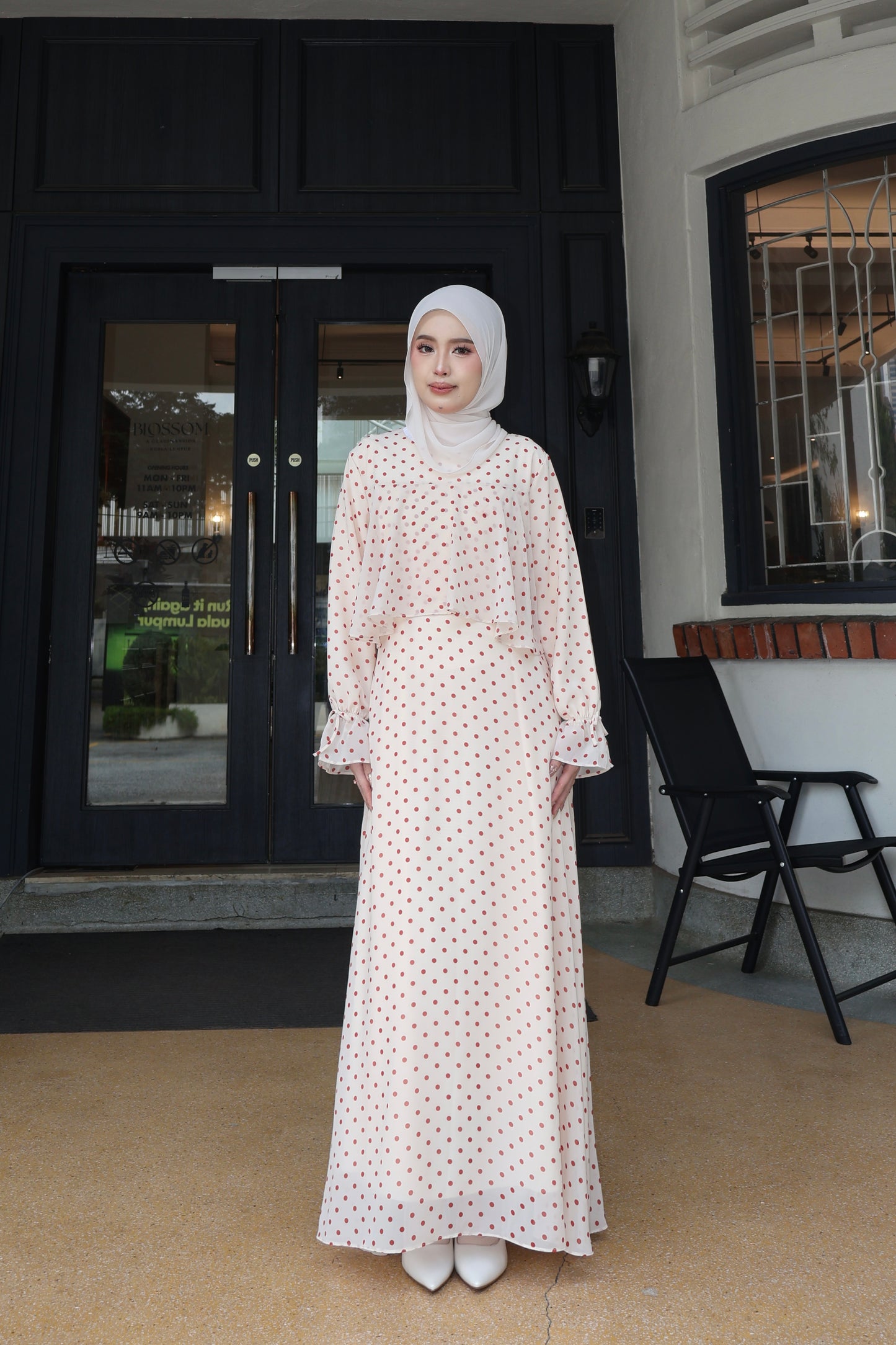 LILY POLKA IN VANILA